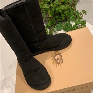UGGs! Classic tall 😍😍 Authentic